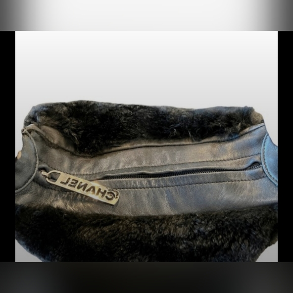 Chanel rabbit fur bag - Picture 10 of 13